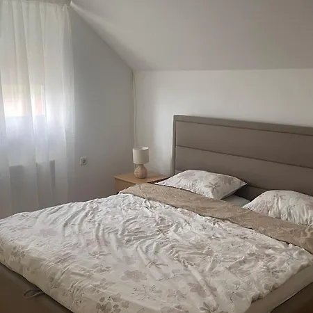 Apartman Bubi * 利夫诺