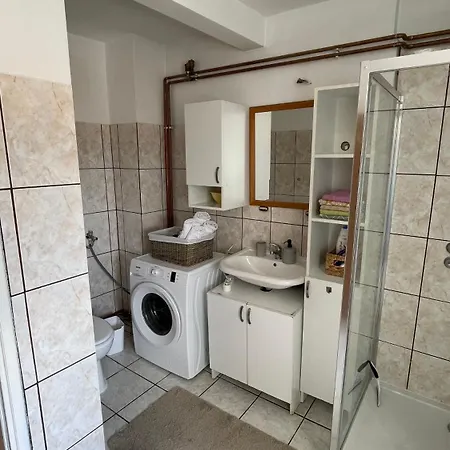 度假居 Apartman Bubi 利夫诺